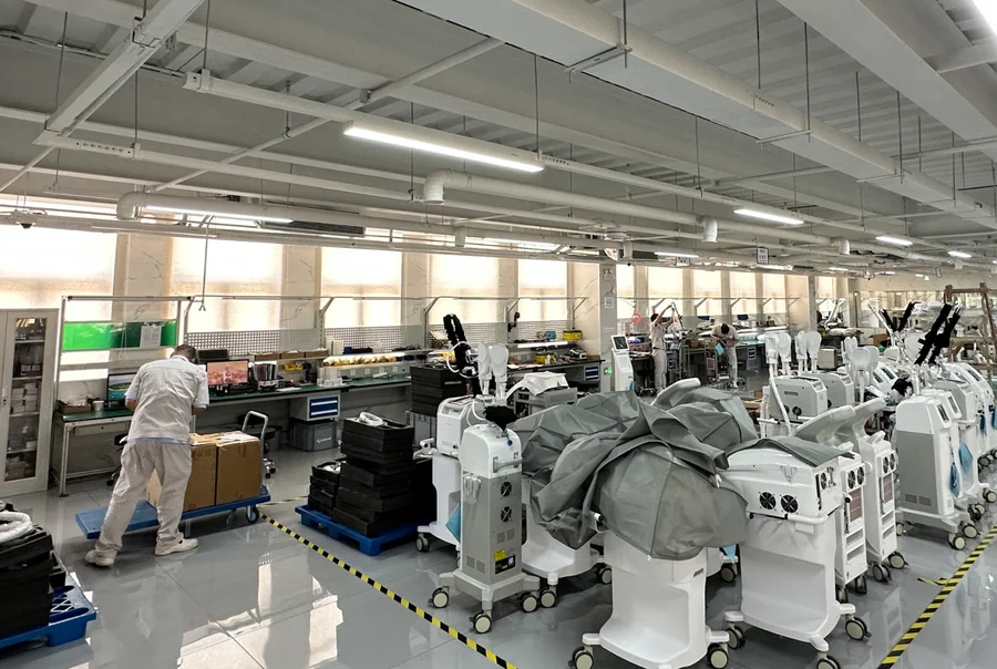 Company manufacturing photo; not a dated event photograph.
